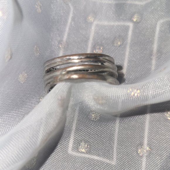 Stella & Dot Stellar Pave Ring - Picture 4 of 4